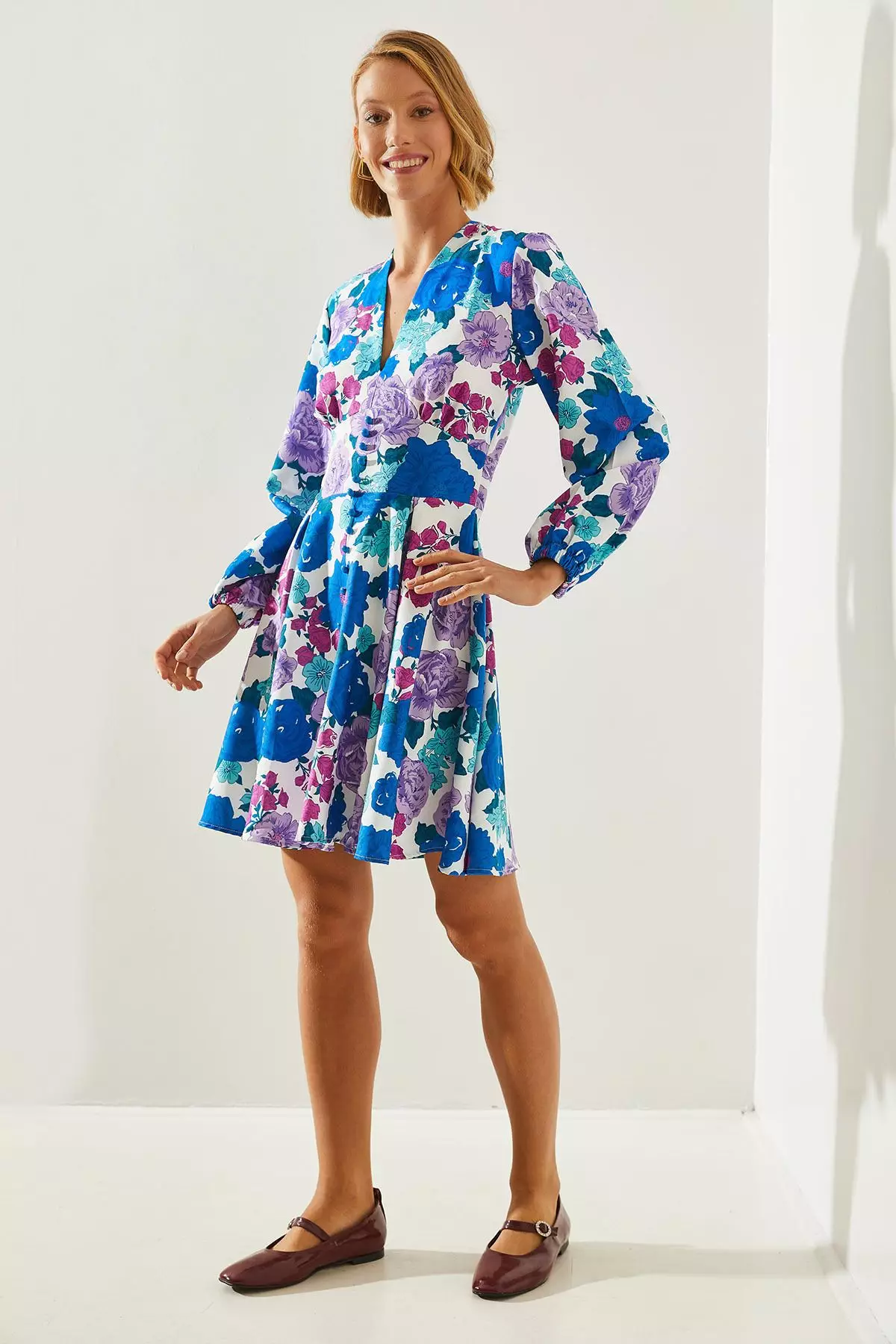 Women's V-Neck Button Detailed Floral Patterned Dress 21400 60251671