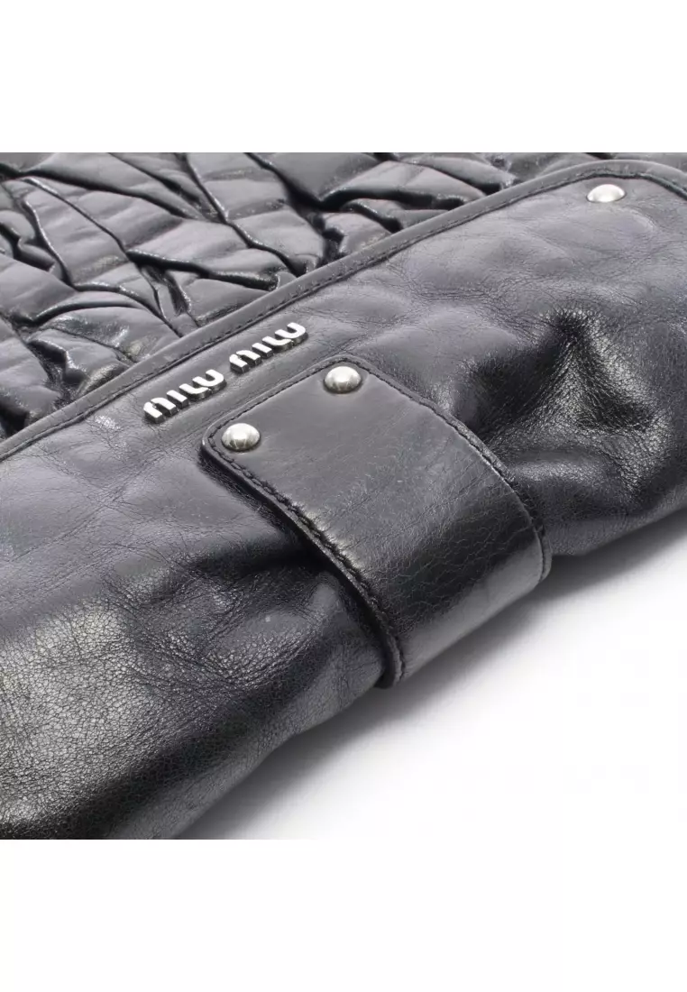 Pre-Loved MIU MIU matelasse one shoulder bag leather black