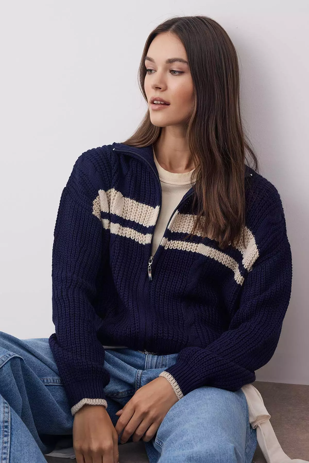 Color Block Stand Up Collar Knit Cardigan