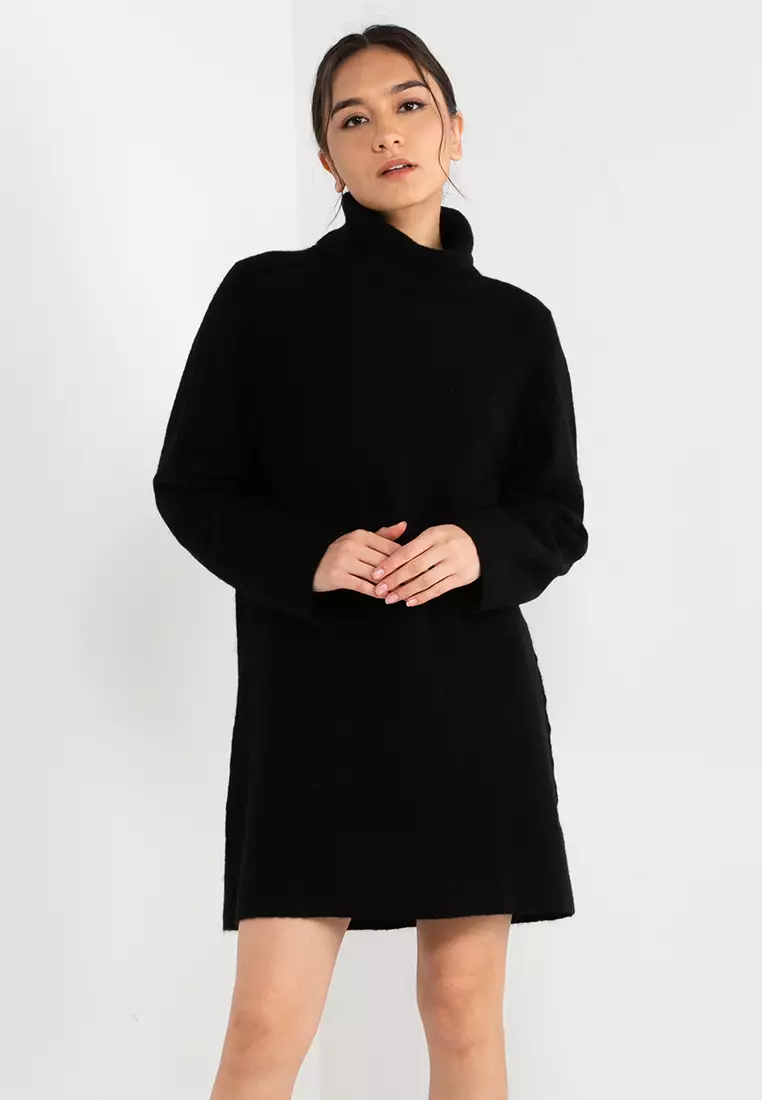 Black knit turtleneck dress hotsell