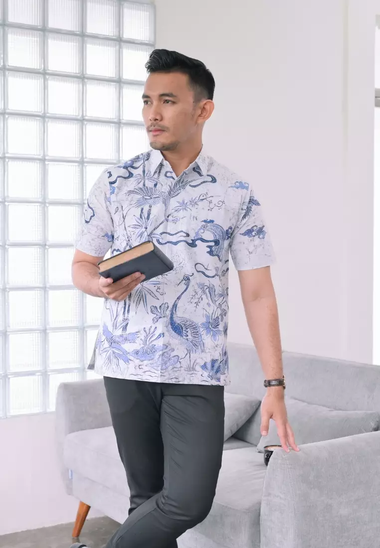 Hem Batik Dihrar Lengan Pendek Batik Tulis Slimfit