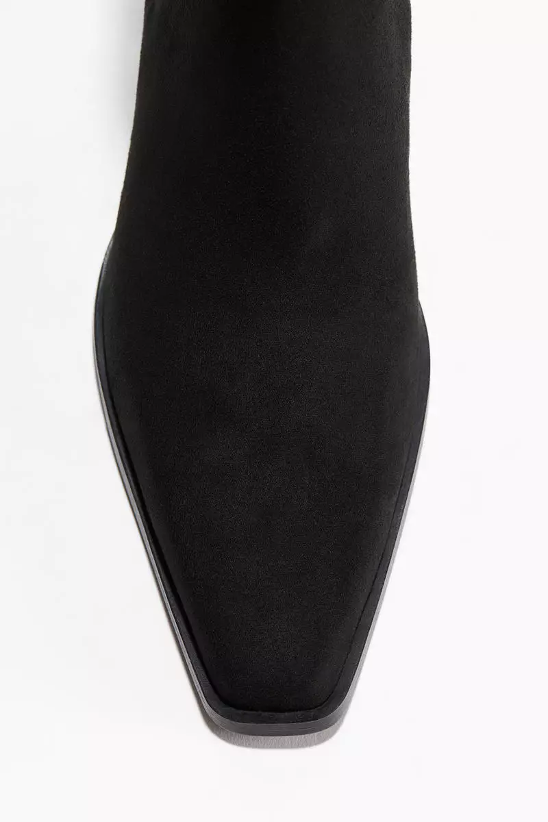 Chelsea boots