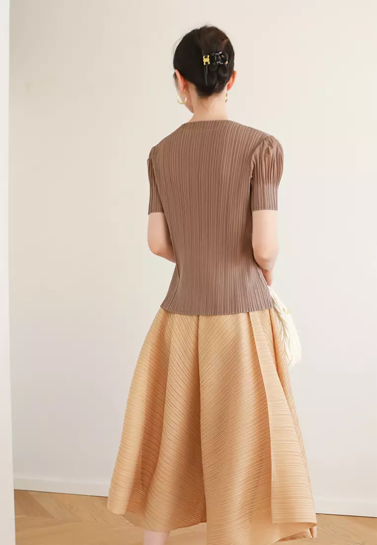 Simple Casual Slim Pleats T-Shirt CZJ2520