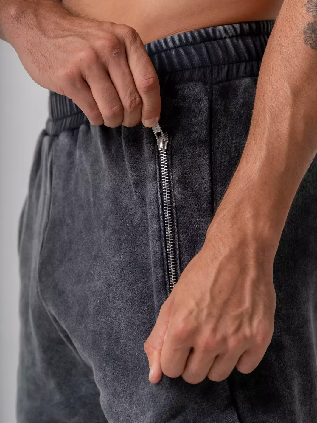 Cage Rage Short Vintage Black