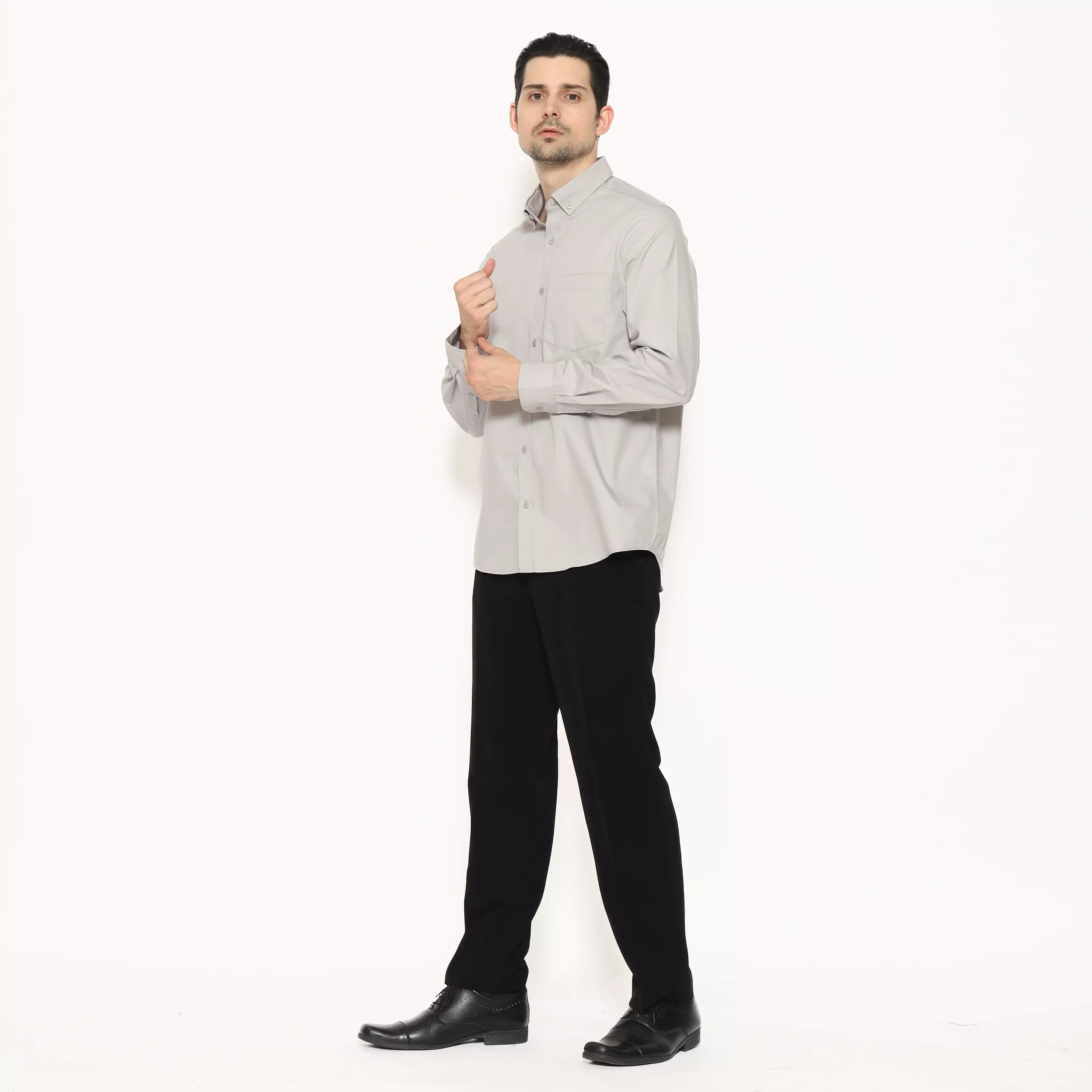 Lawell Kemeja Pria Lengan Panjang – DESMOND | Abu Muda | Regular Fit | Polyester Cotton Premium | Tekstur Tenun Halus Elegan