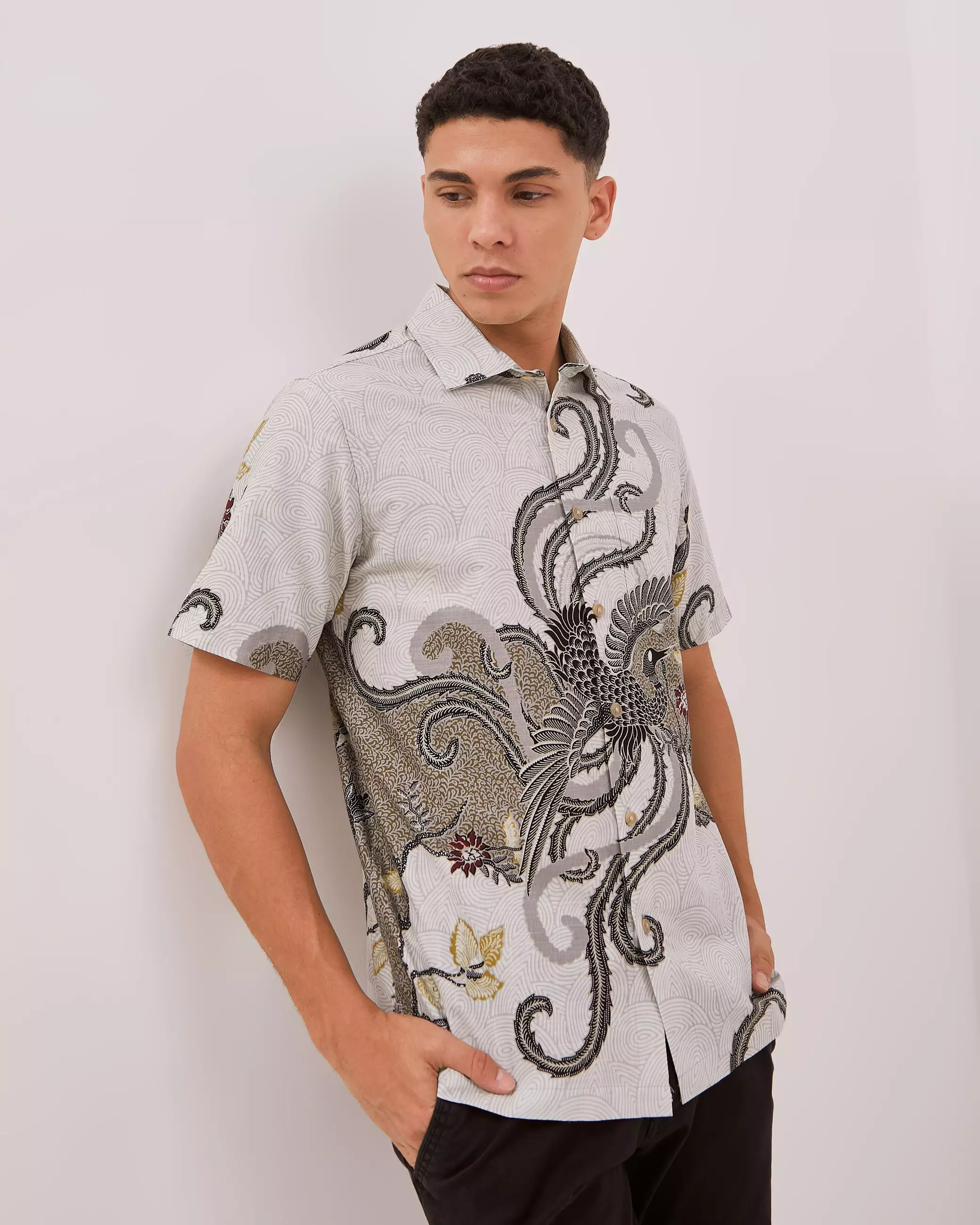 AMK Kemeja Batik Pria Lengan Pendek SHB Beringin Ss Light Grey