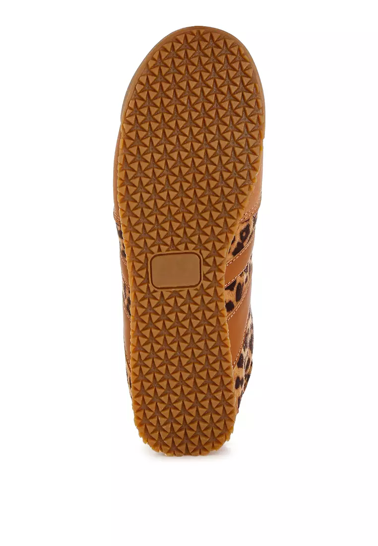 Sepatu Kets Hak Datar Motif Macan Tutul