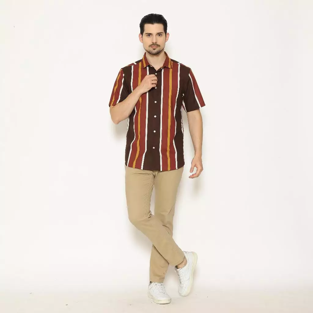 AMK Kemeja Pria Lengan Pendek SHP Dakota S/S Brown