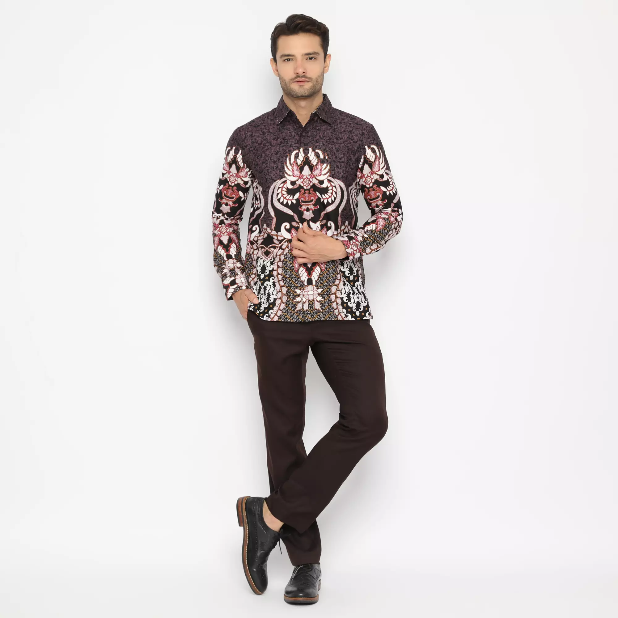 Platini Kemeja Batik Pria Lengan Panjang Katun Coklat 36016
