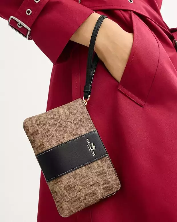 Corner Zip Wristlet In Signature Canvas With Stripe Gold/Tan/Black