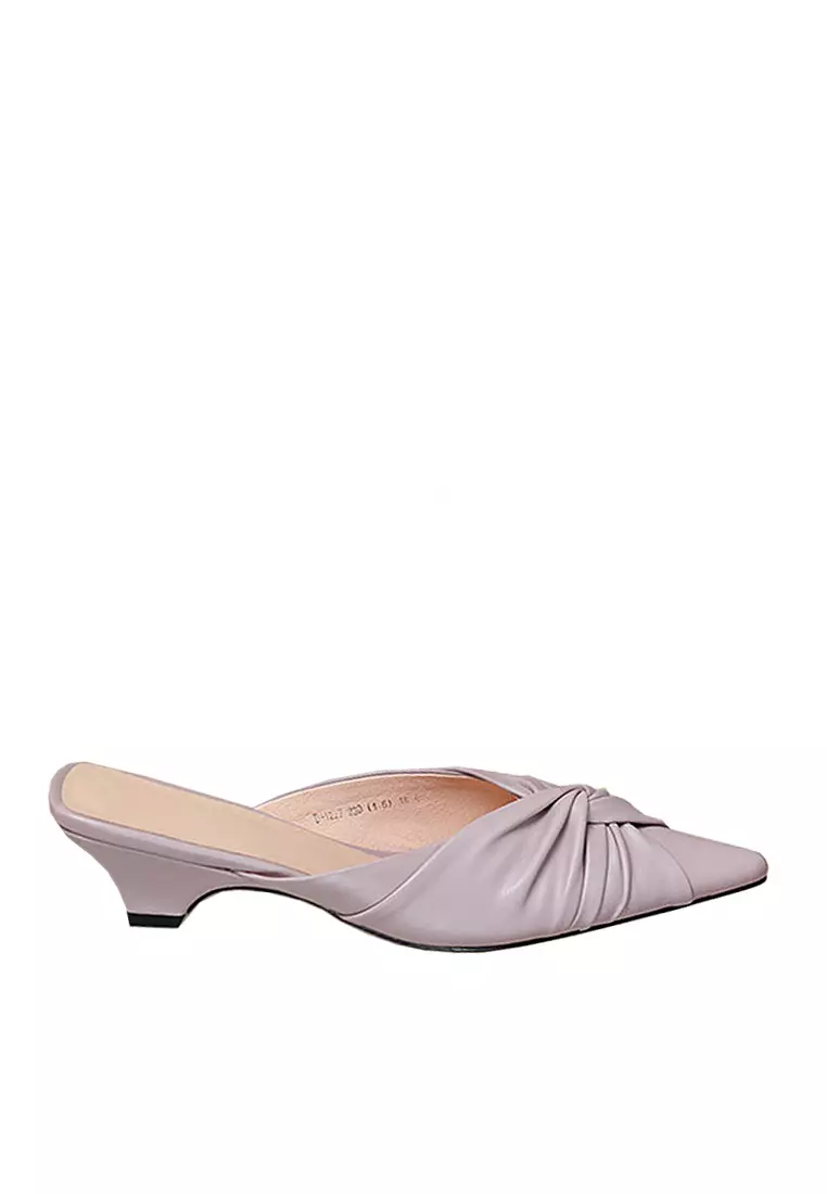 Discount on Twenty Eight Shoes  shoes - SKU: VANSA Fashion Knotted Flat Mules VSW-C03041227