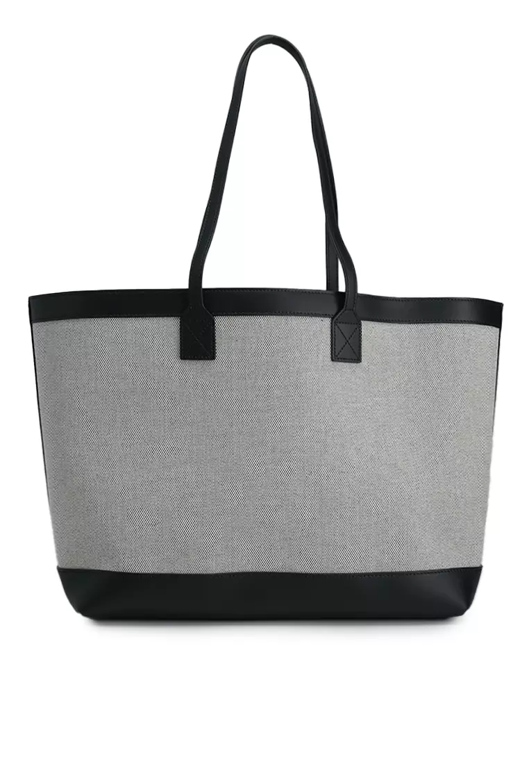トートバッグ BURBERRY Embroidered Canvas Medium London Shopping Bag Burberry Embroidered canvas shopping bag | The Fashion Square