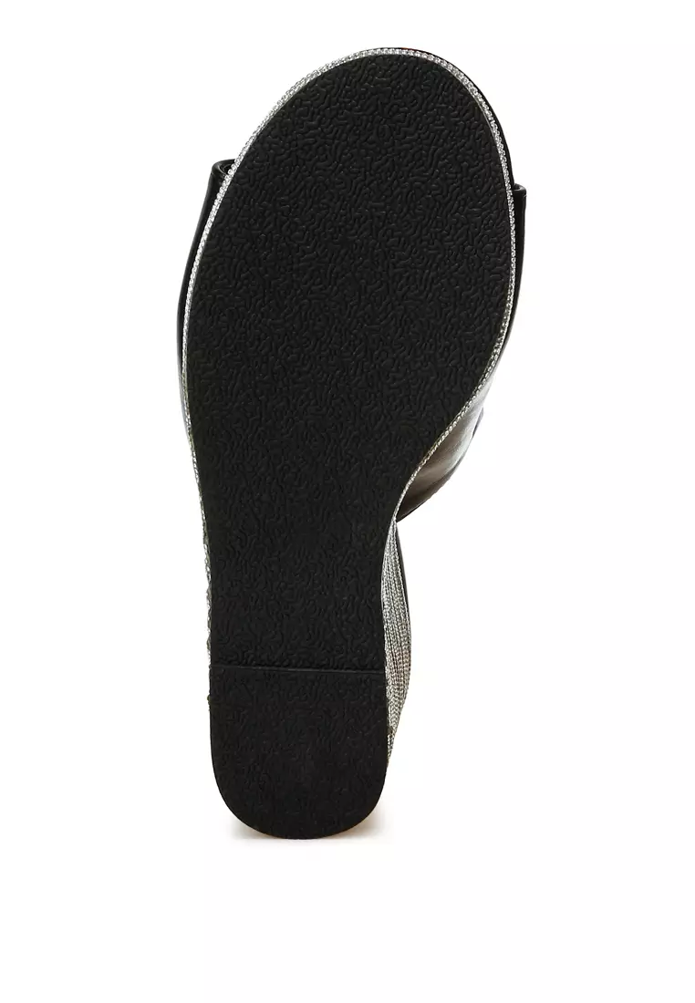 Sandal Peep Toe Hak Wedge berwarna Hitam