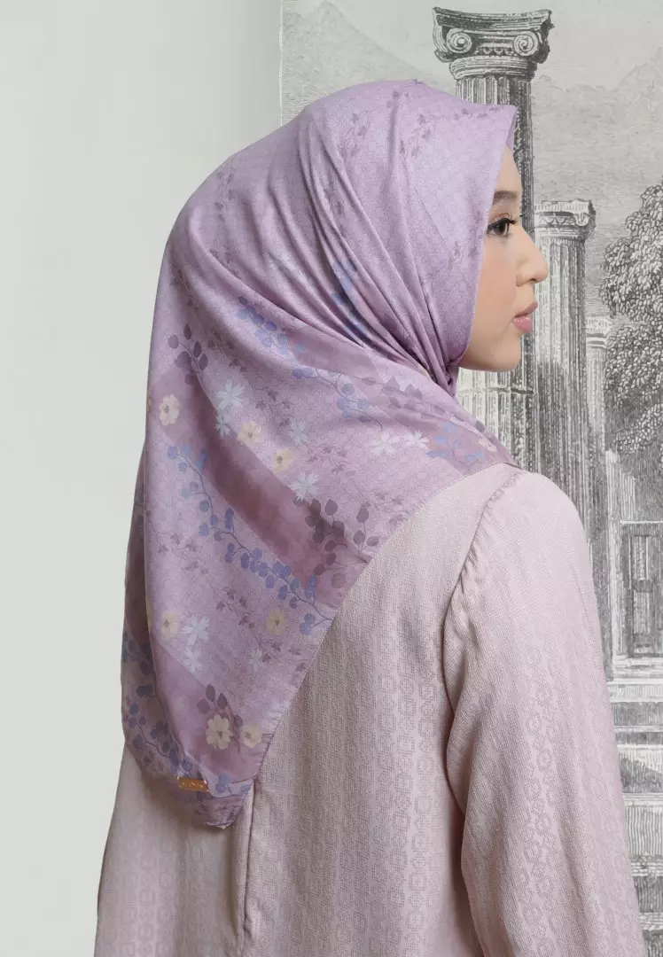 VIALOVA Print Scarf Dusty Pink - Kerudung Hijab Segiempat Motif With BOX - Bahan Voal Premium - Ukuran 115x115