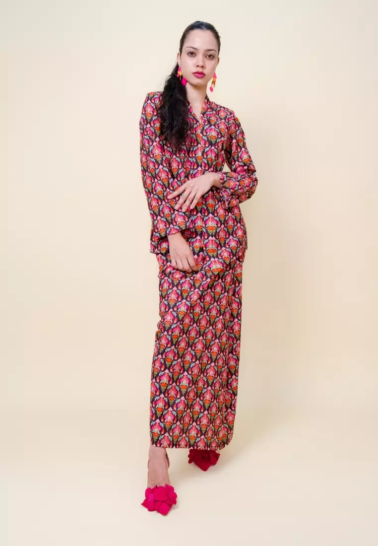 Bayu Somerset Hattie Kebaya
