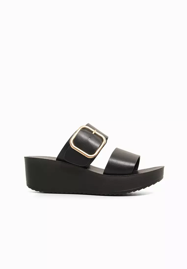 Discount on CLN  shoes - SKU: Mogane Wedge Slides