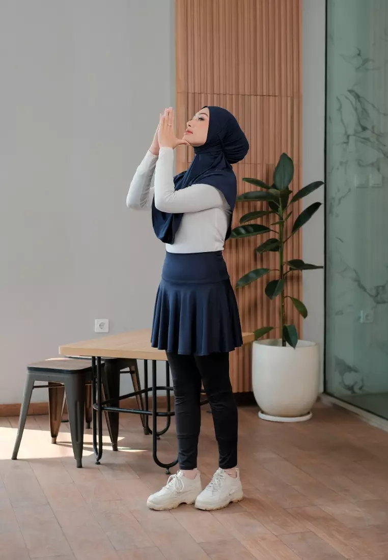 Serina Rok Olahraga Short Navy