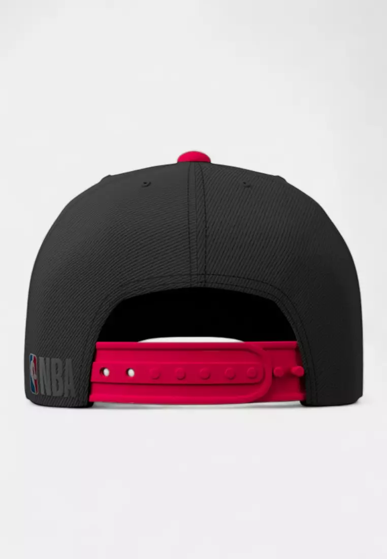 Chicago Bulls Mens Curved Cap Rising Sun Collection