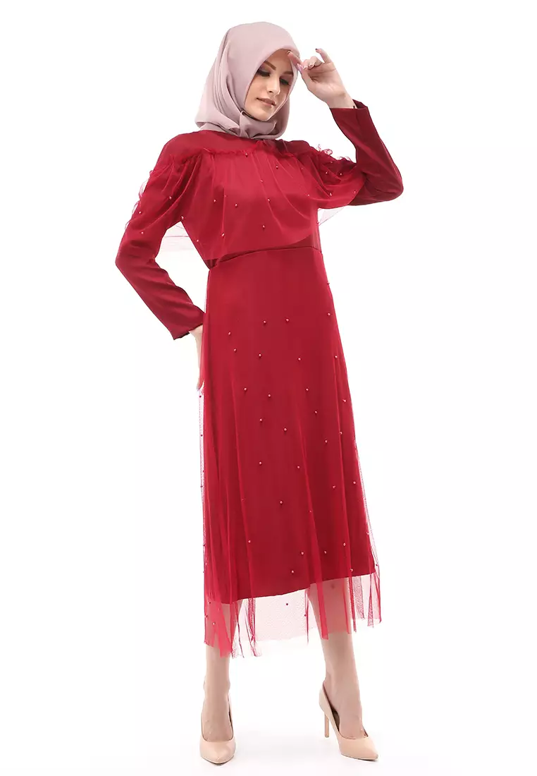 Riany Gamis Brukat Muslimah Wanita Motif Hiasan Long Dress Regular Fit - Maroon