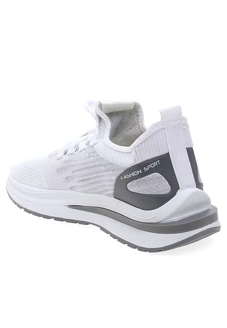 Chayton Sepatu Olahraga Pria Sneakers Casual Sport Shoes Material Synthetic ORIGINAL - White