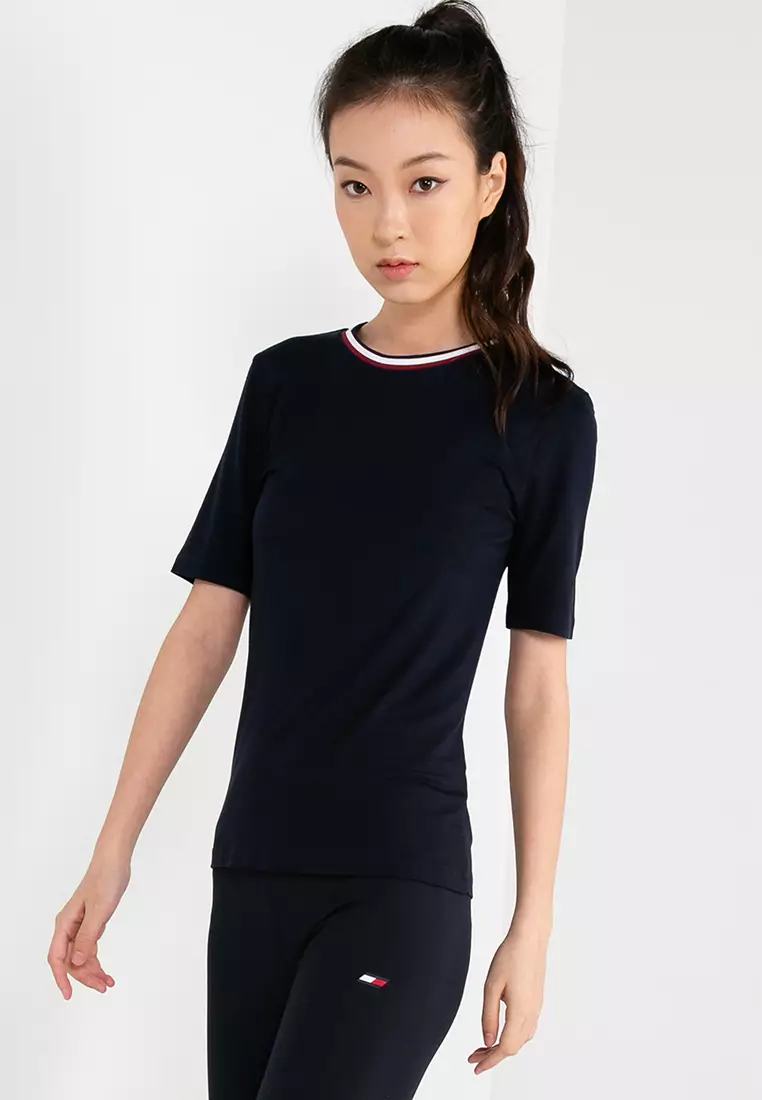 tommy hilfiger signature style
