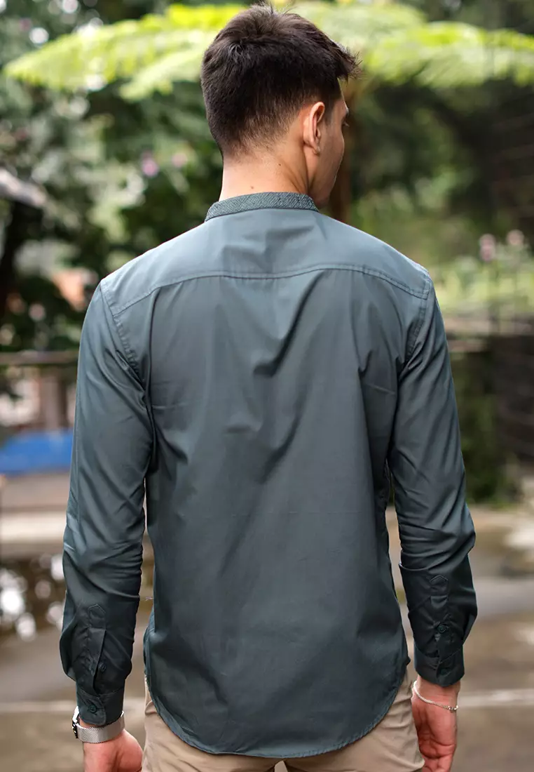 OXCON Kemeja Tangan Panjang koko bordir embrodiery collarless shirt dark Sage