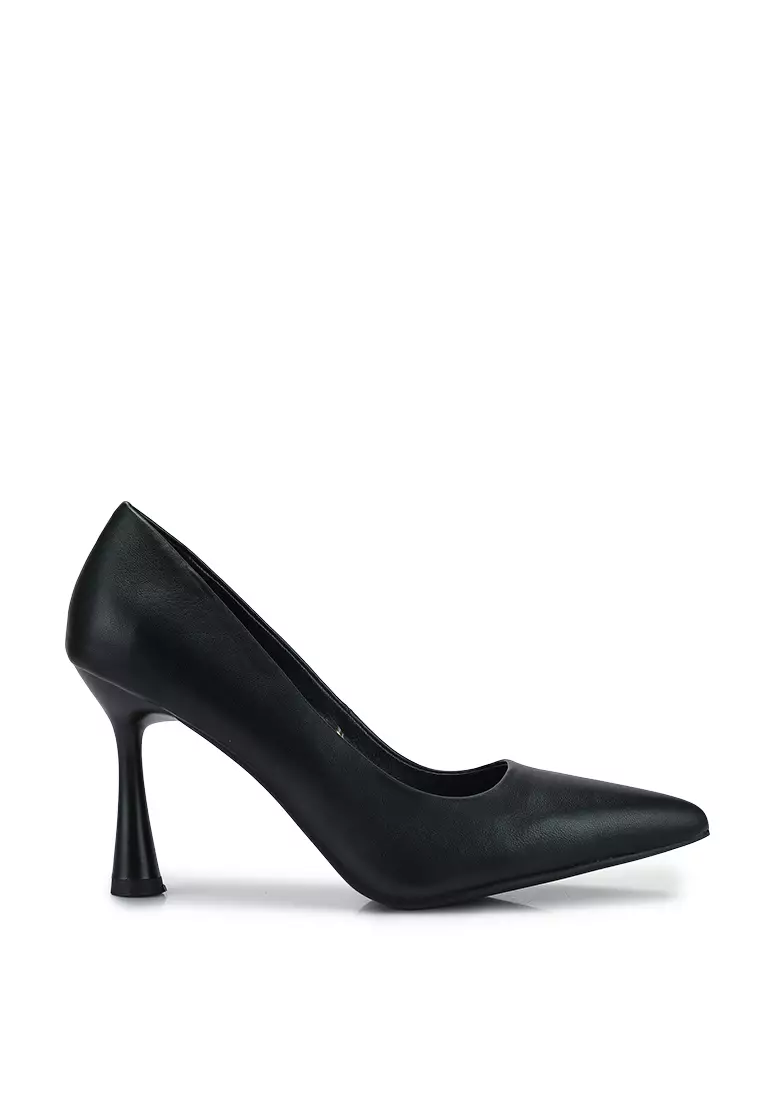 Discount on Betsy  shoes - SKU: Haisley Pump Heels