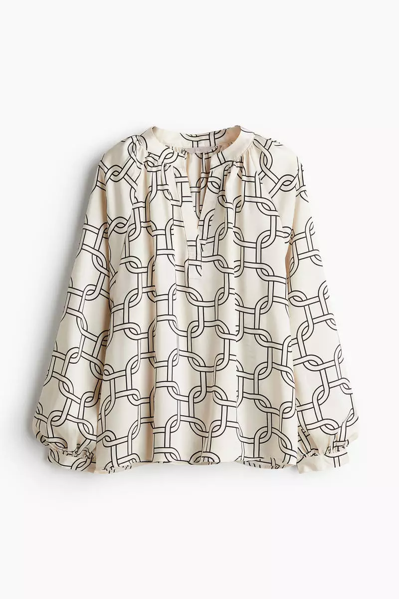Balloon-sleeved blouse
