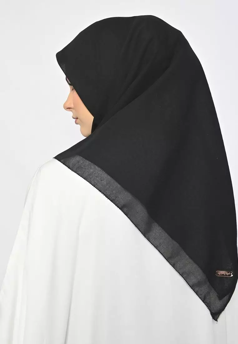 Hijab Segi Empat Voal Anabela Eyelash Black