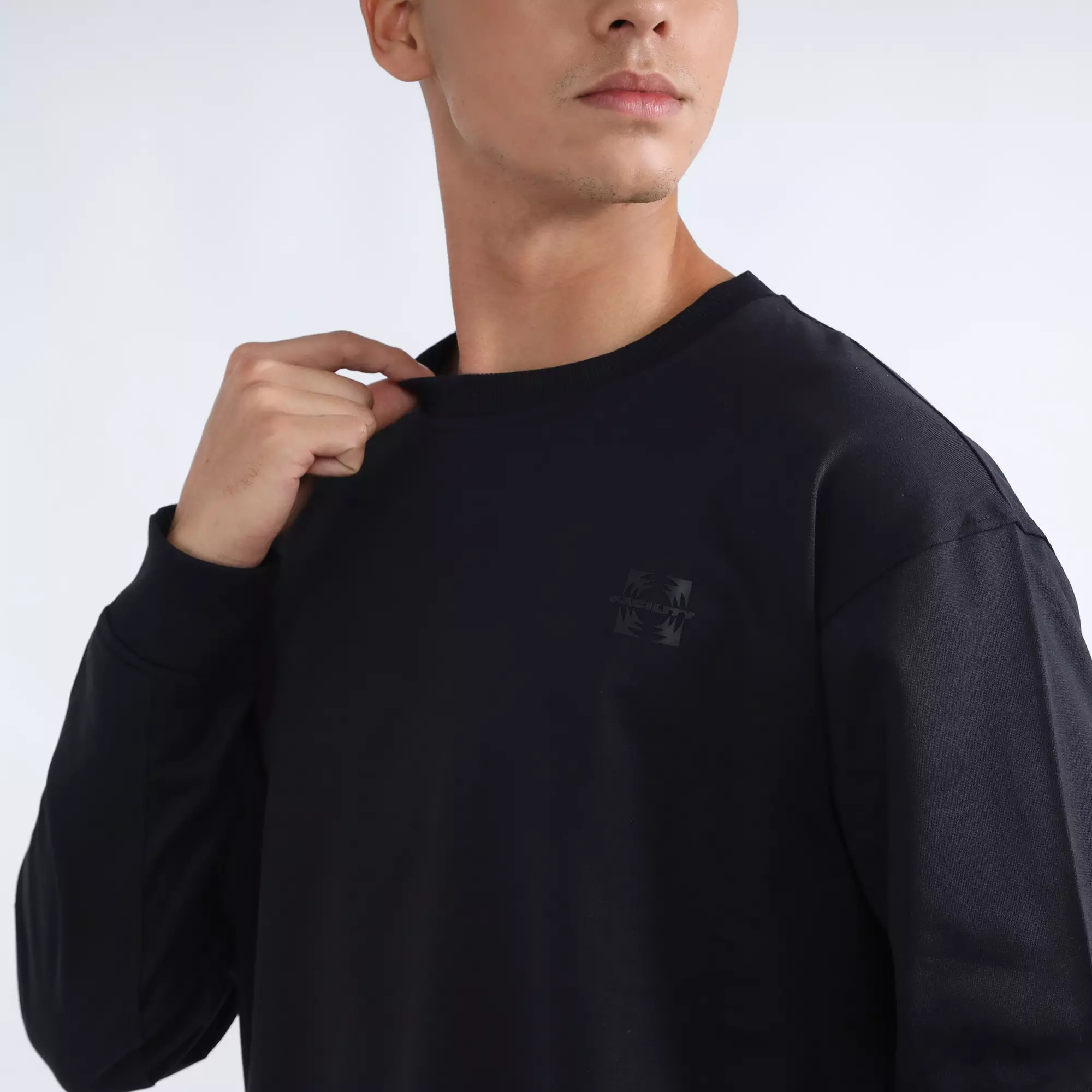 FACILITY by Larusso Work in Progress - Nixon Crewneck - Black