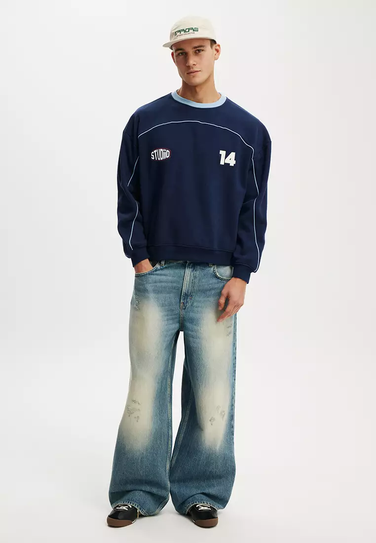 Box Fit Graphic Crew Sweater