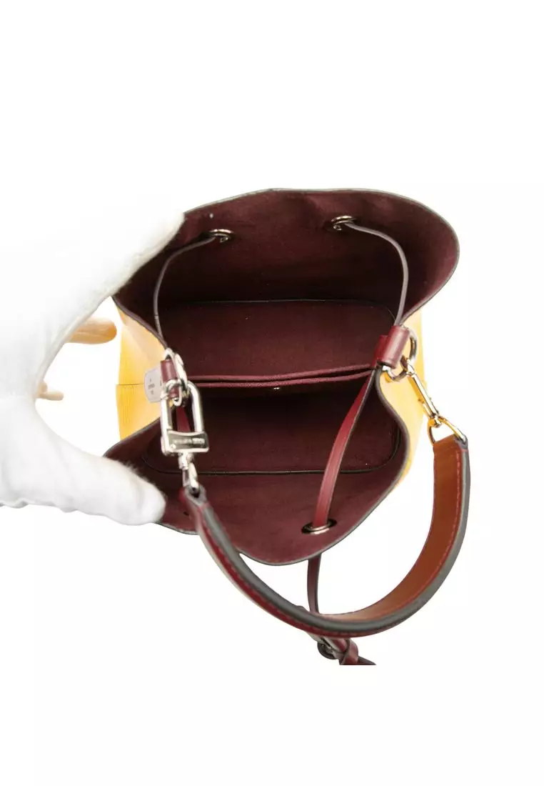 Pre-Loved Louis Vuitton Epi Neonoe Bb