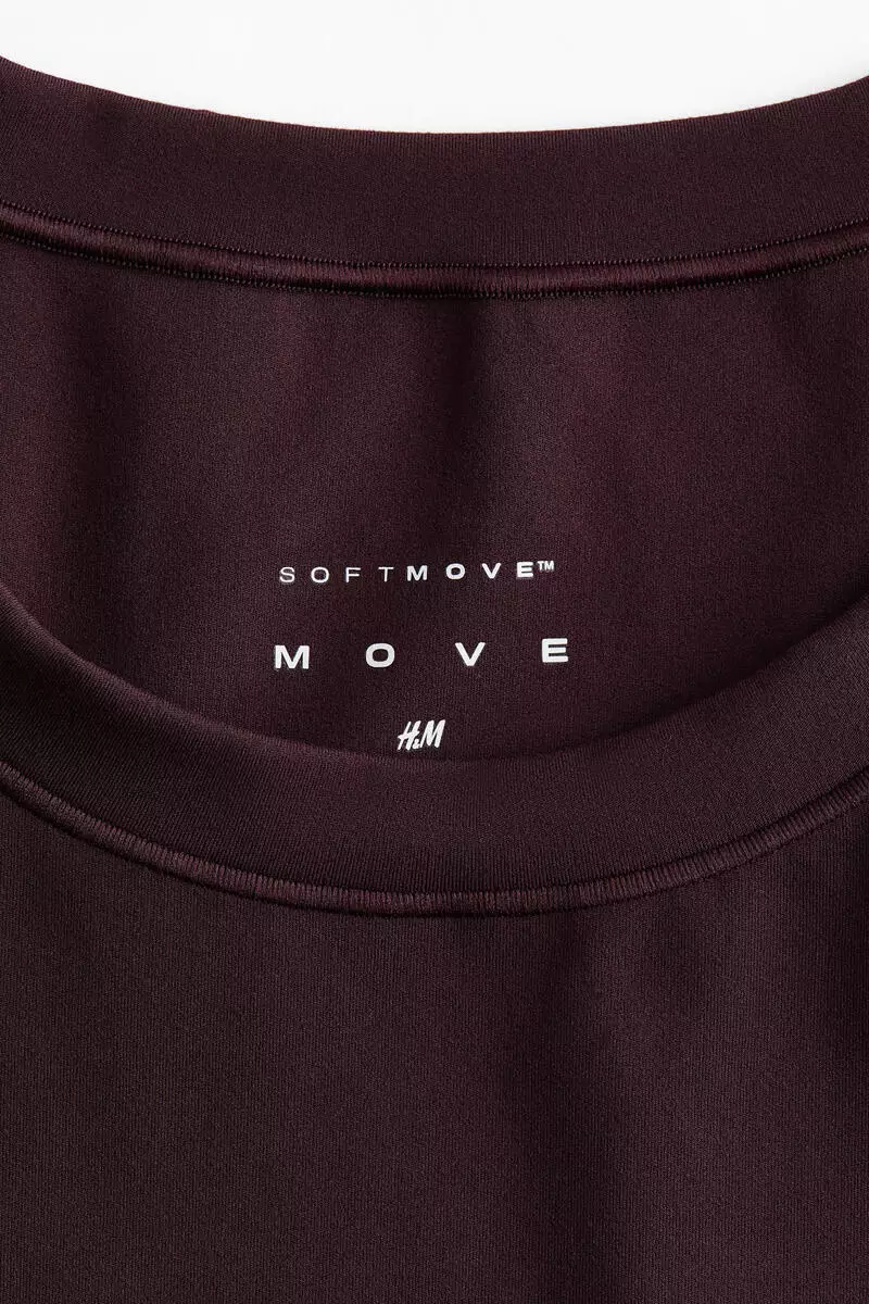 Slim Fit sports vest top with SoftMove™