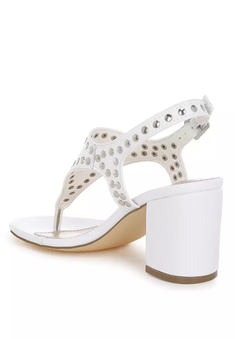 Sandal Kulit Asli Bertabur Paku Warna Putih