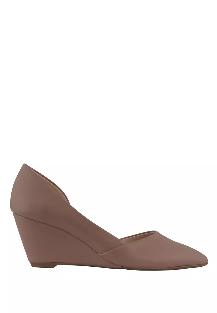 Kenneth cole hot sale wedge pump