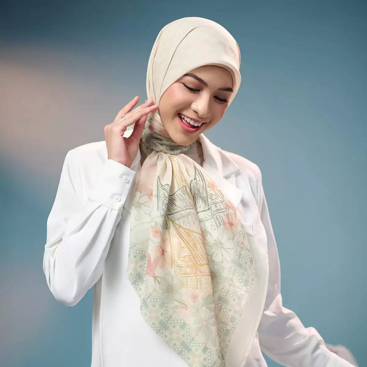 [INCLUDE HARD BOX] ZM Zaskia Mecca - Scarf Jejak Teduh Ruma Cream | Hijab Voal Alaska Premium Square | Hijab Motif Kerudung Segi Empat