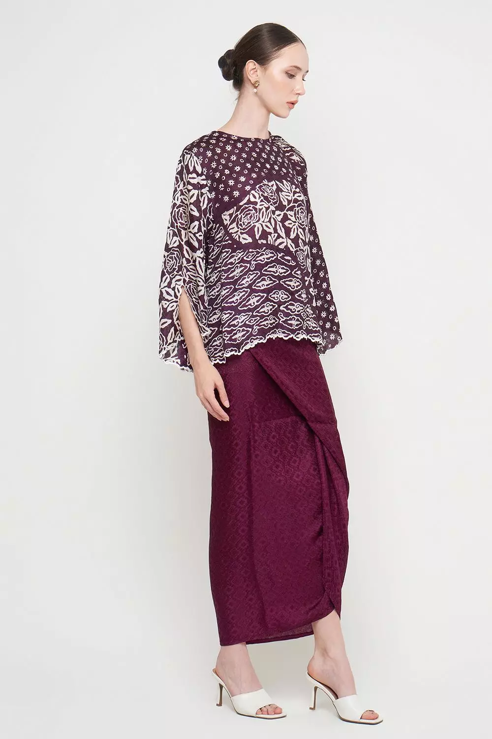 Senjana Set In Burgundy