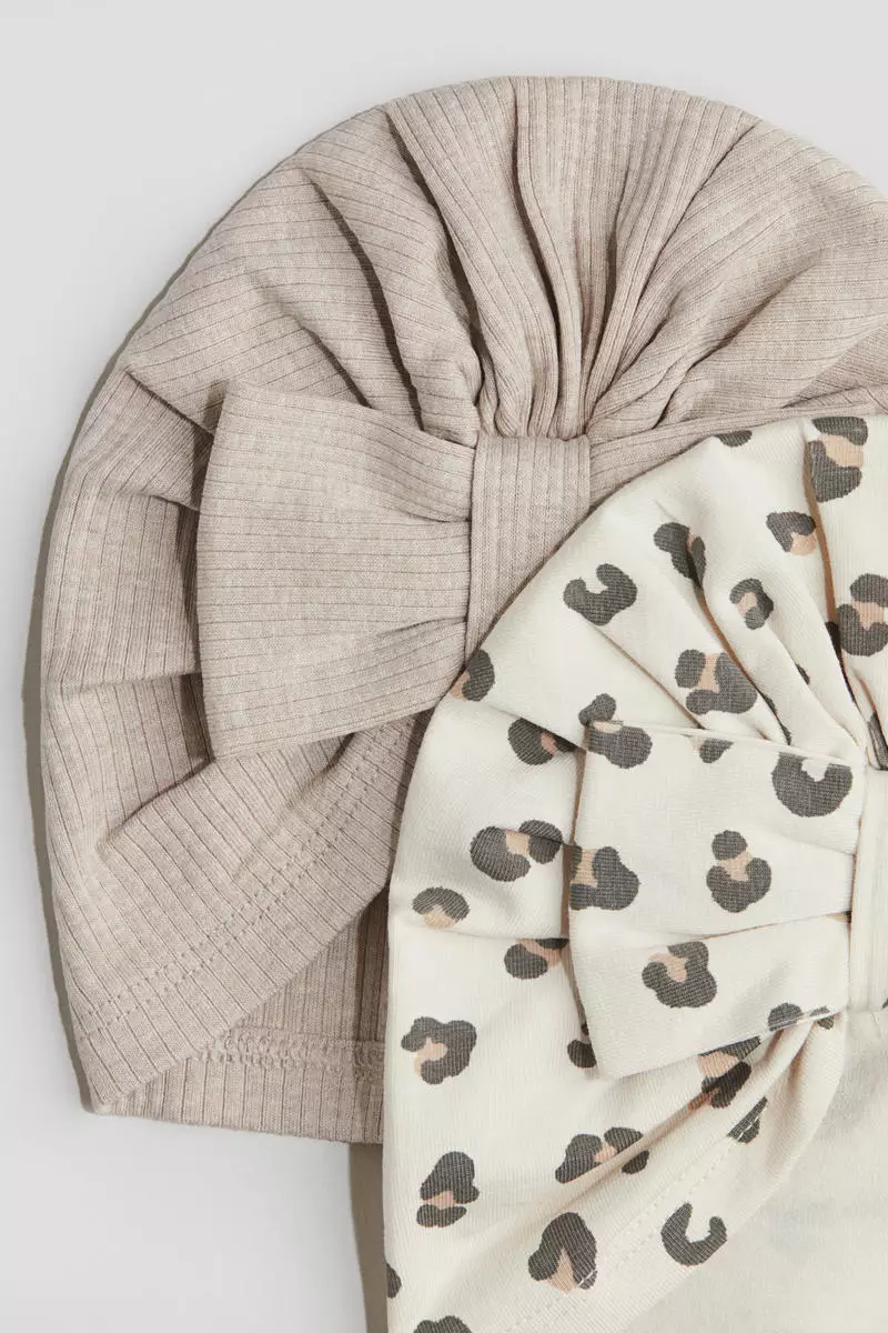 2-pack knot-detail hats