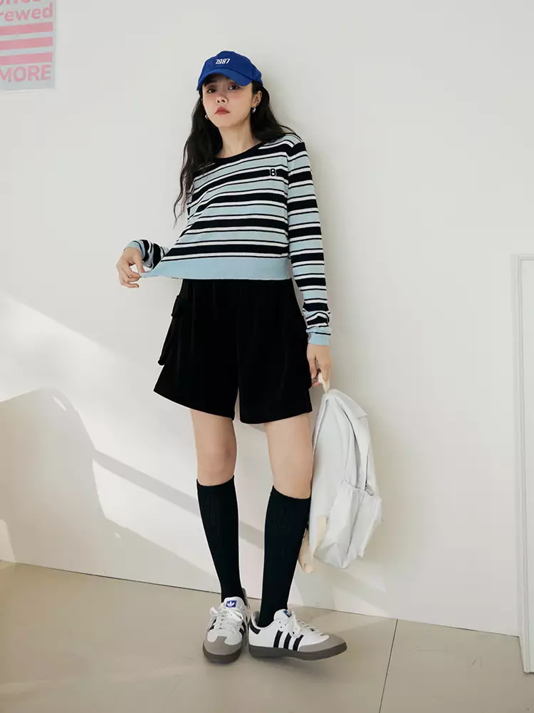 Solid color large pocket elastic waist casual shorts [BA7586]