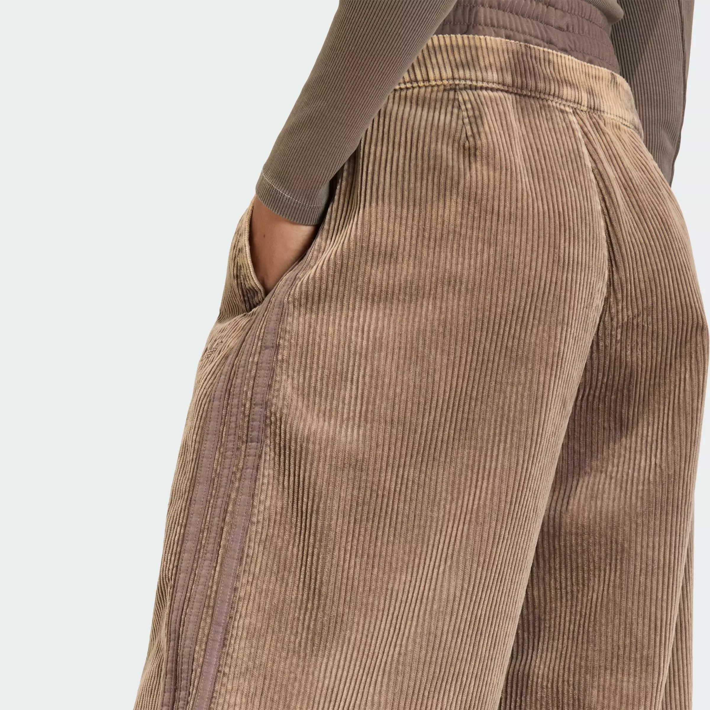 Lifestyle CORDUROY SST OVERSIZED PANTS Women Brown KD8782