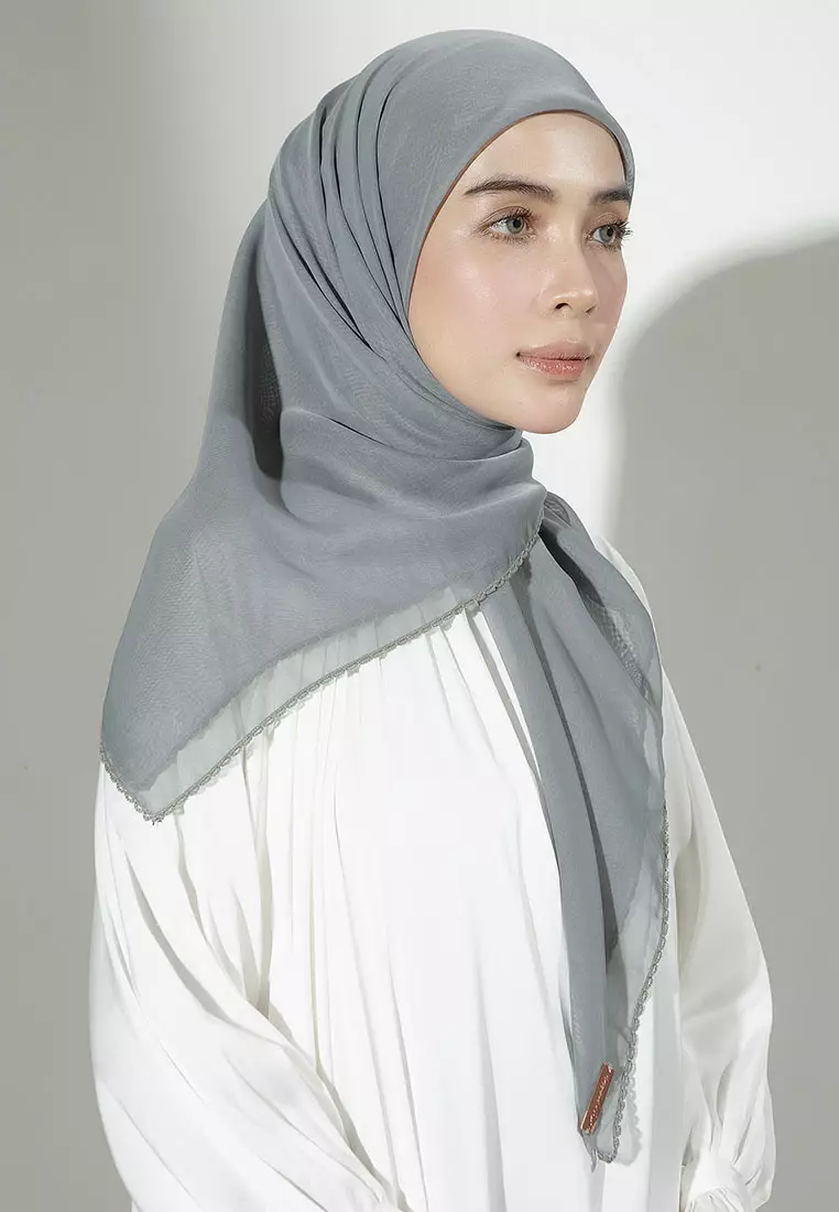 Paris Embroidery Signature Square (Lozy X Hamidah) Smoke Green