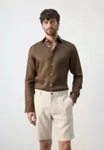 Medium Brown