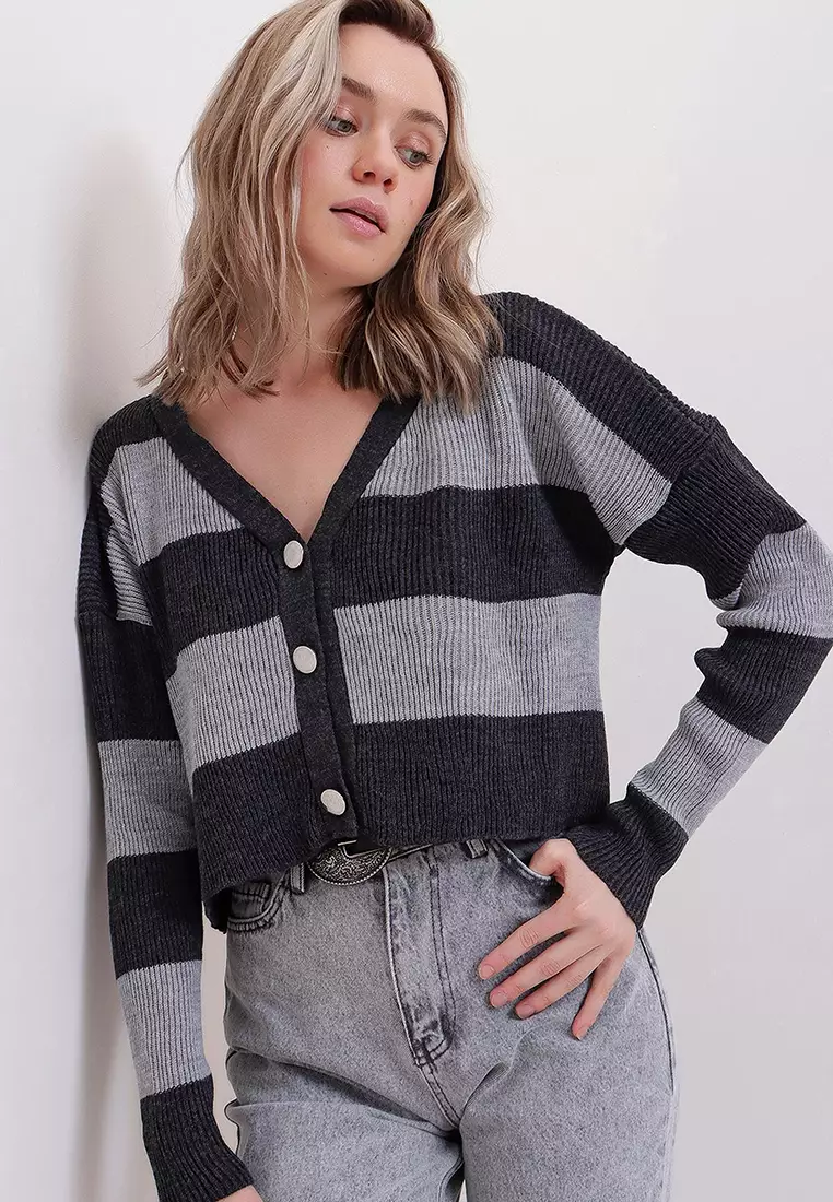 Colorblock Crop Cardigan