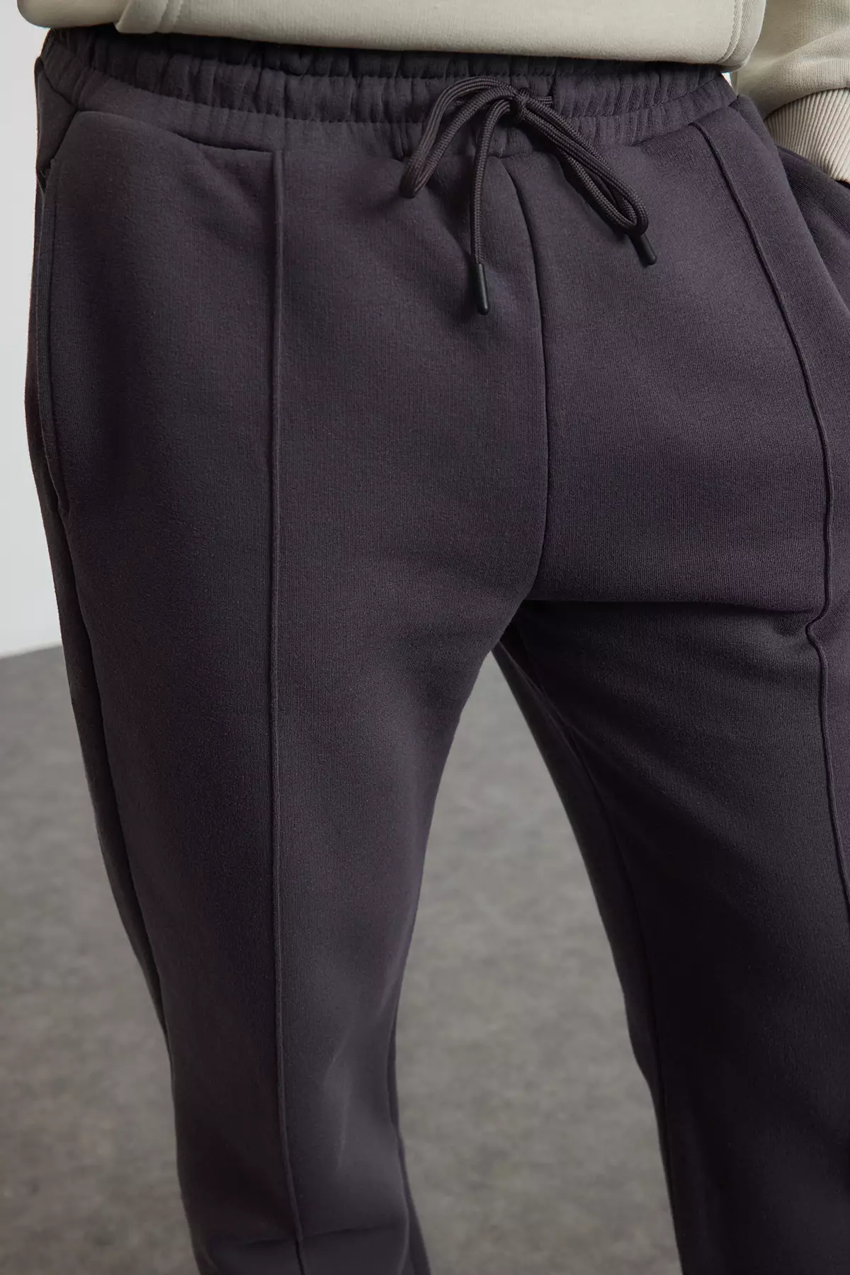 Smoke Regular/Straight Cut Sewing Detailed Sweatpants