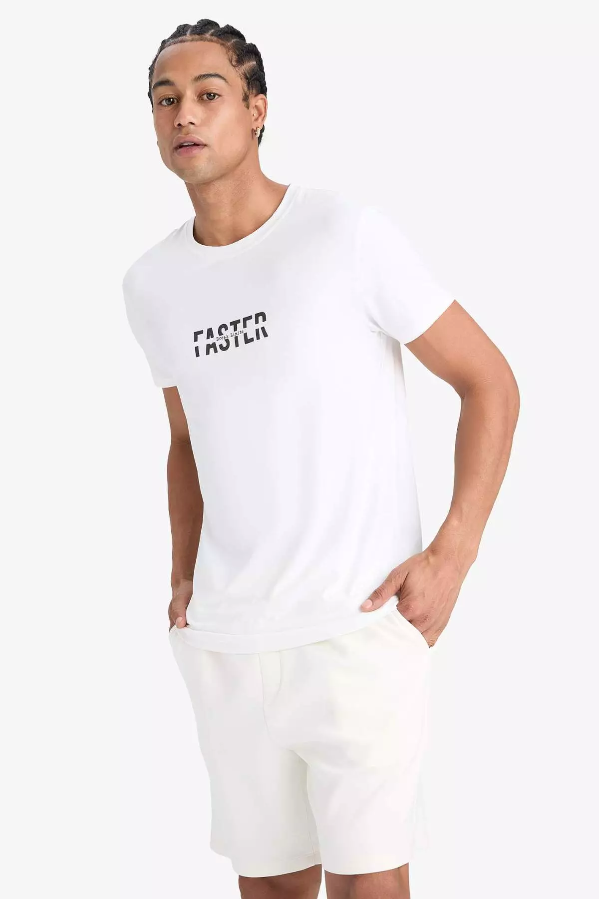 Defactofit 快乾修身緊身圓領印花運動員短袖T恤 F2762Ax25