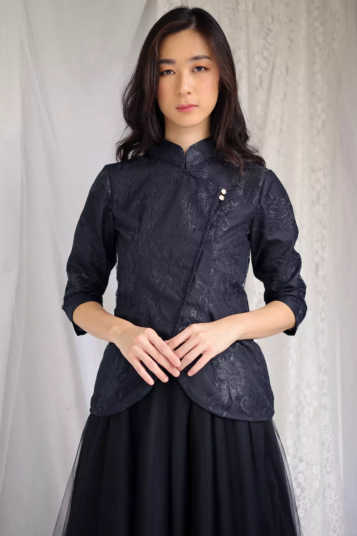 Jeng Dipha Brukat Hitam Kebaya Janggan