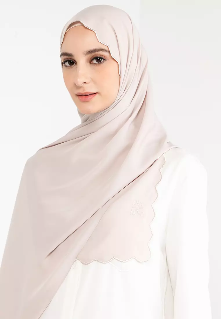 Soraya Embroidery Shawl