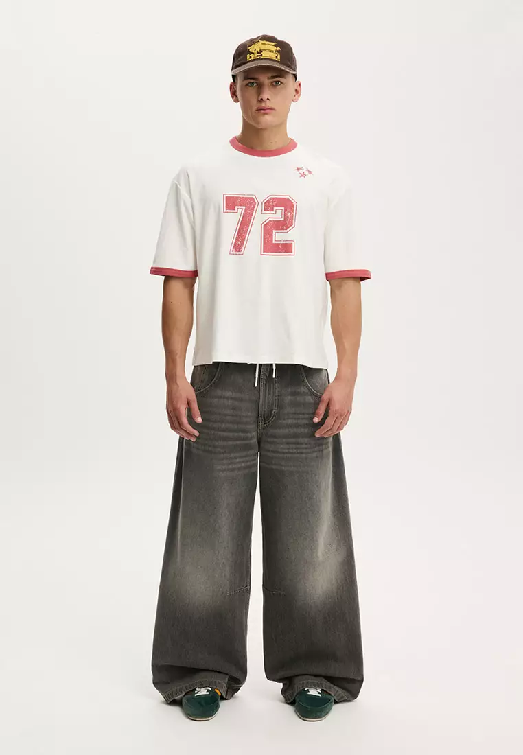 Cropped Fit Graphic T-Shirt