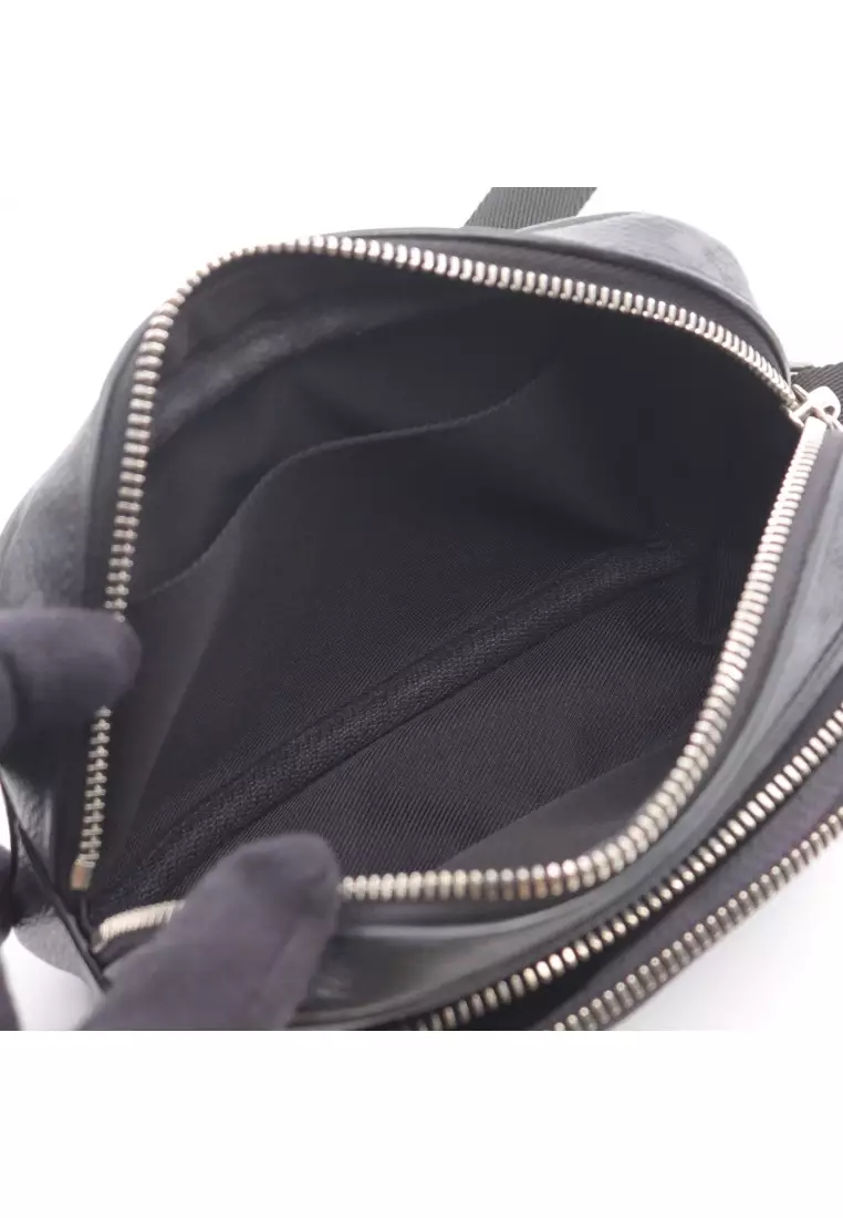 Pre-Loved Louis Vuitton outdoors pochette Taigarama Noir Shoulder bag body bag PVC leather black