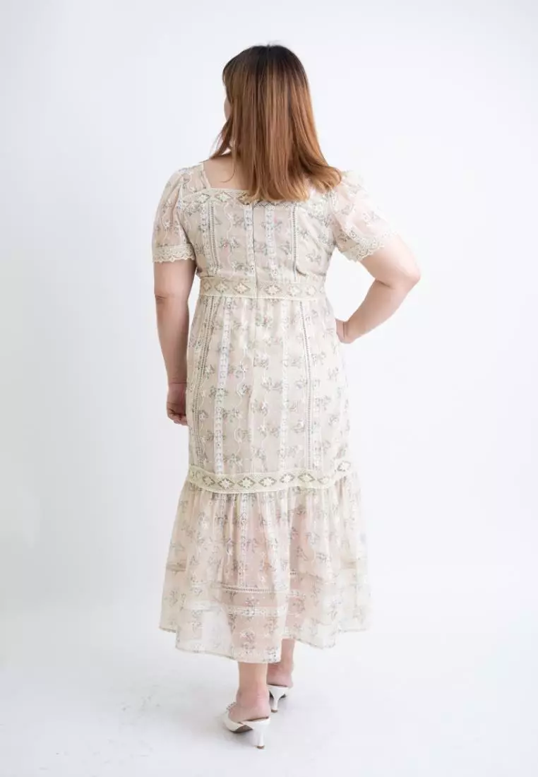 COTTAGE FLORAL DRESS WITH RUFFLES  DETAILS